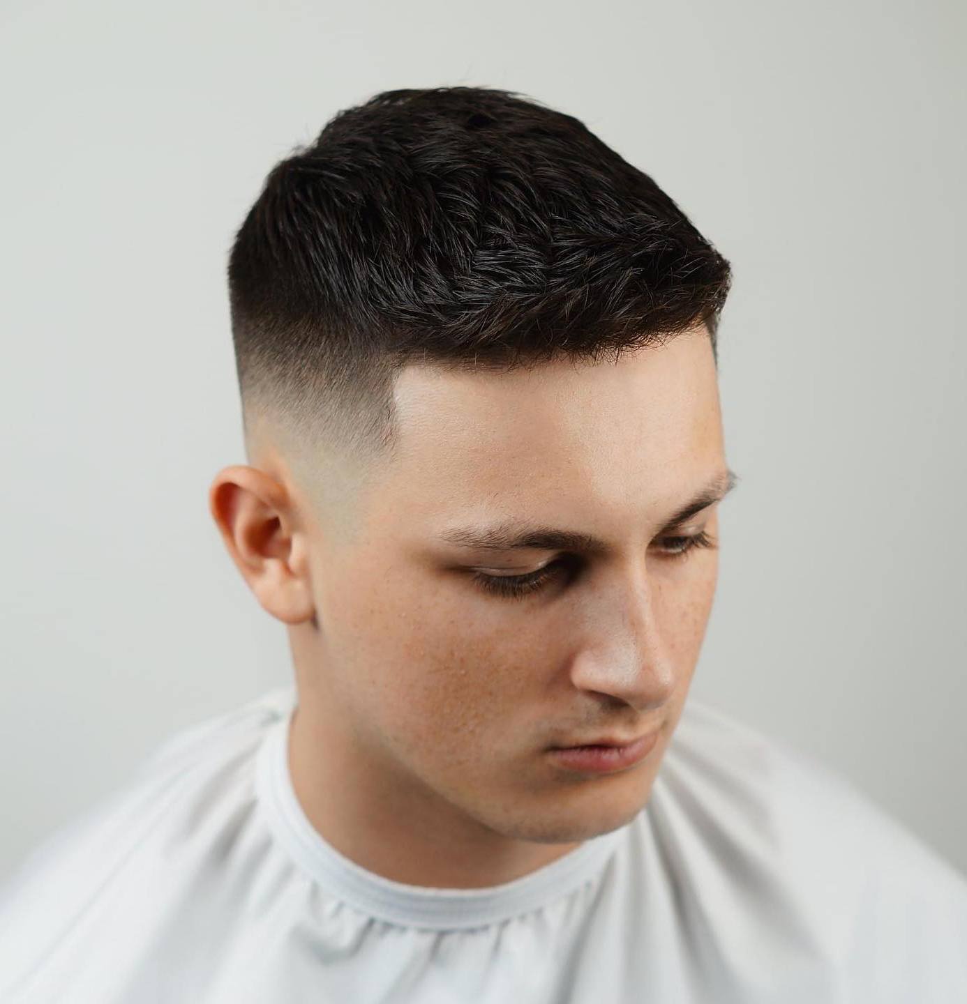 Men’s Neat Quiff with Blurry Fade